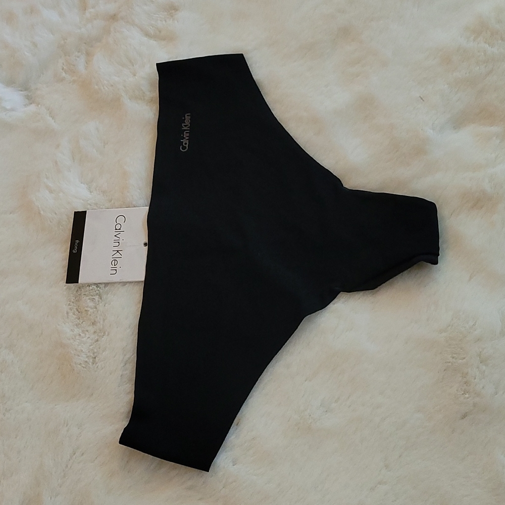 NWT Calvin Klein Black Thong Underwear Panty Small